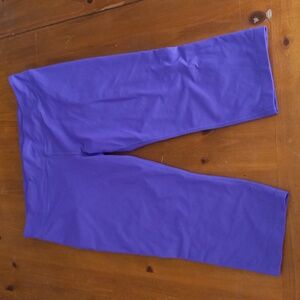 Womans Under Armour Capri Active Pants and Reebok Top XL Lot